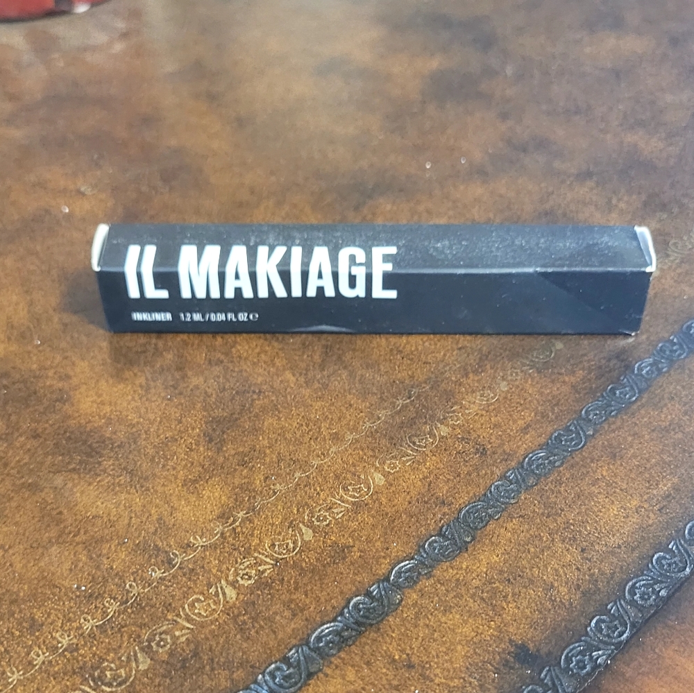 IL MAKIAGE Inkliner Waterproof Black Eyeliner